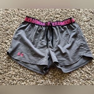 Under Armour Shorts - Medium